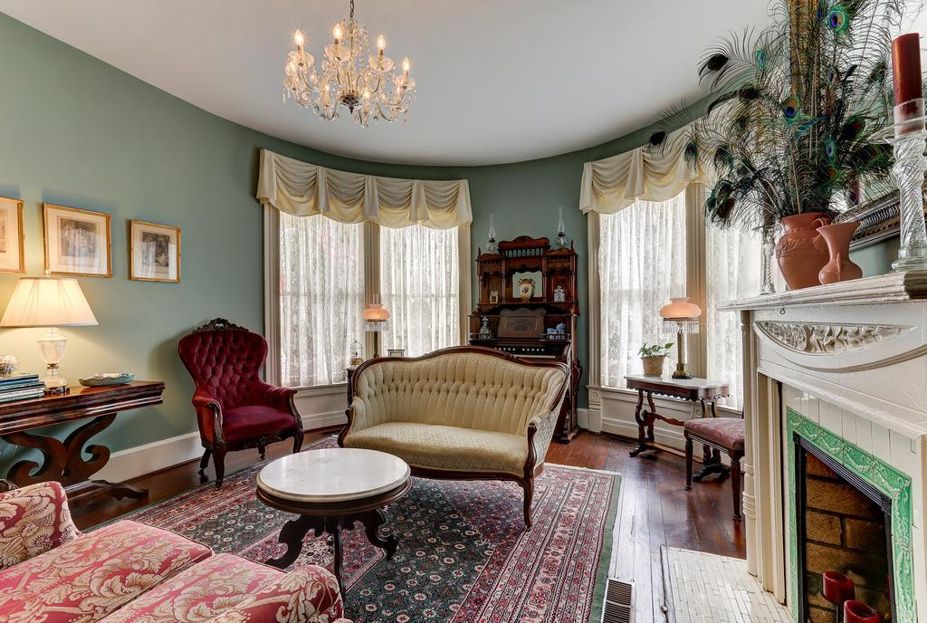 C.W. Worth House Bed And Breakfast Wilmington Exterior photo